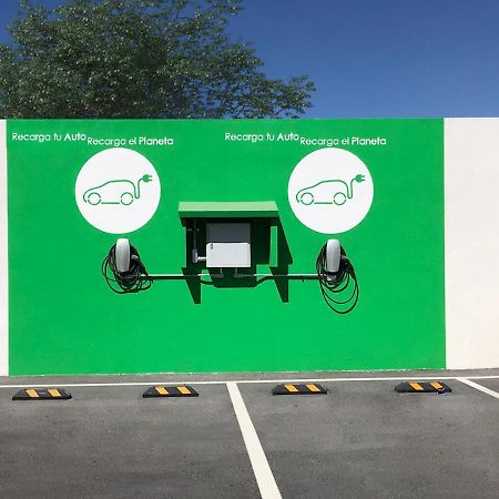 Las Pintas Ramada Encore By Wyndham Guadalajara Aeropuerto מראה חיצוני תמונה