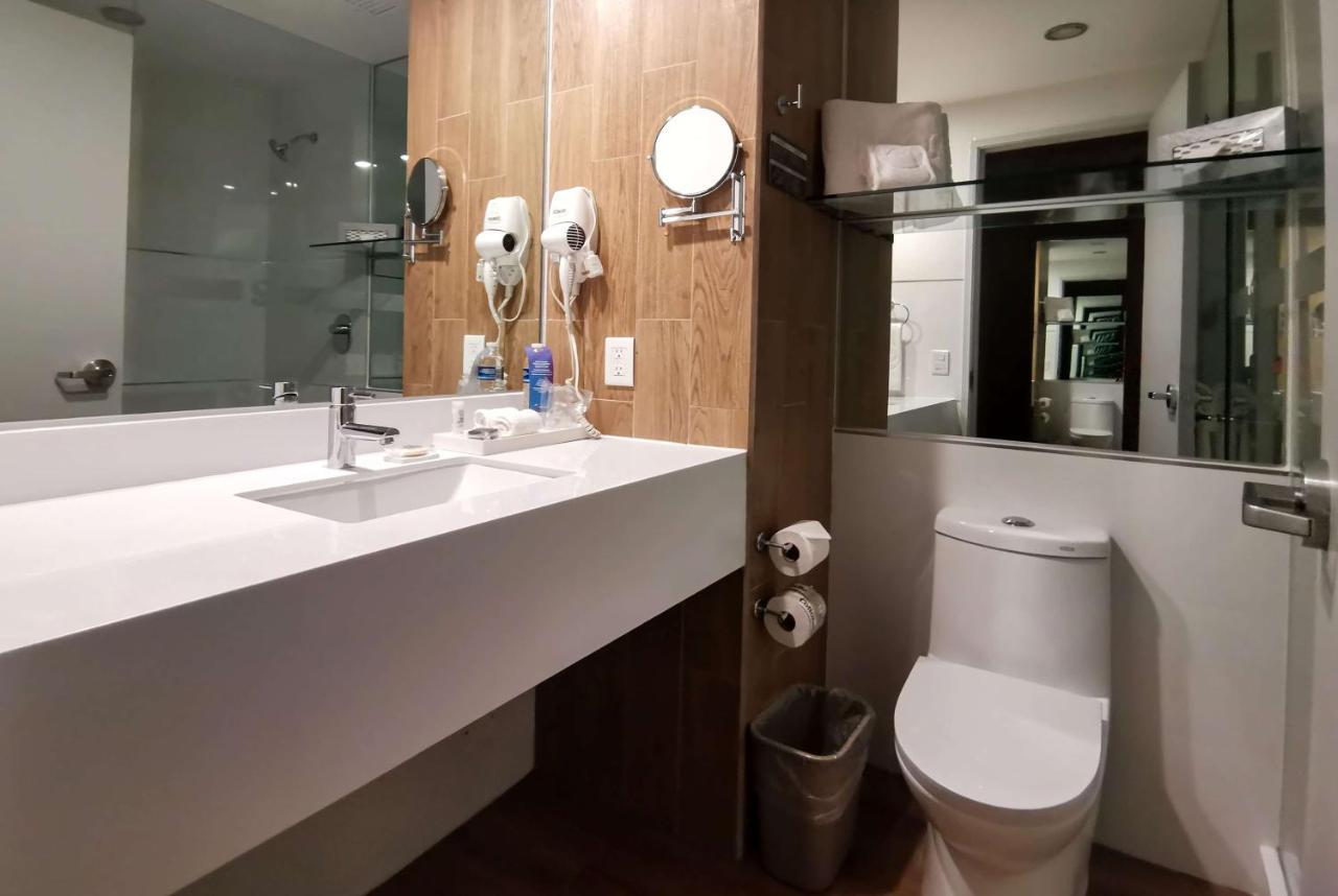 Las Pintas Ramada Encore By Wyndham Guadalajara Aeropuerto מראה חיצוני תמונה