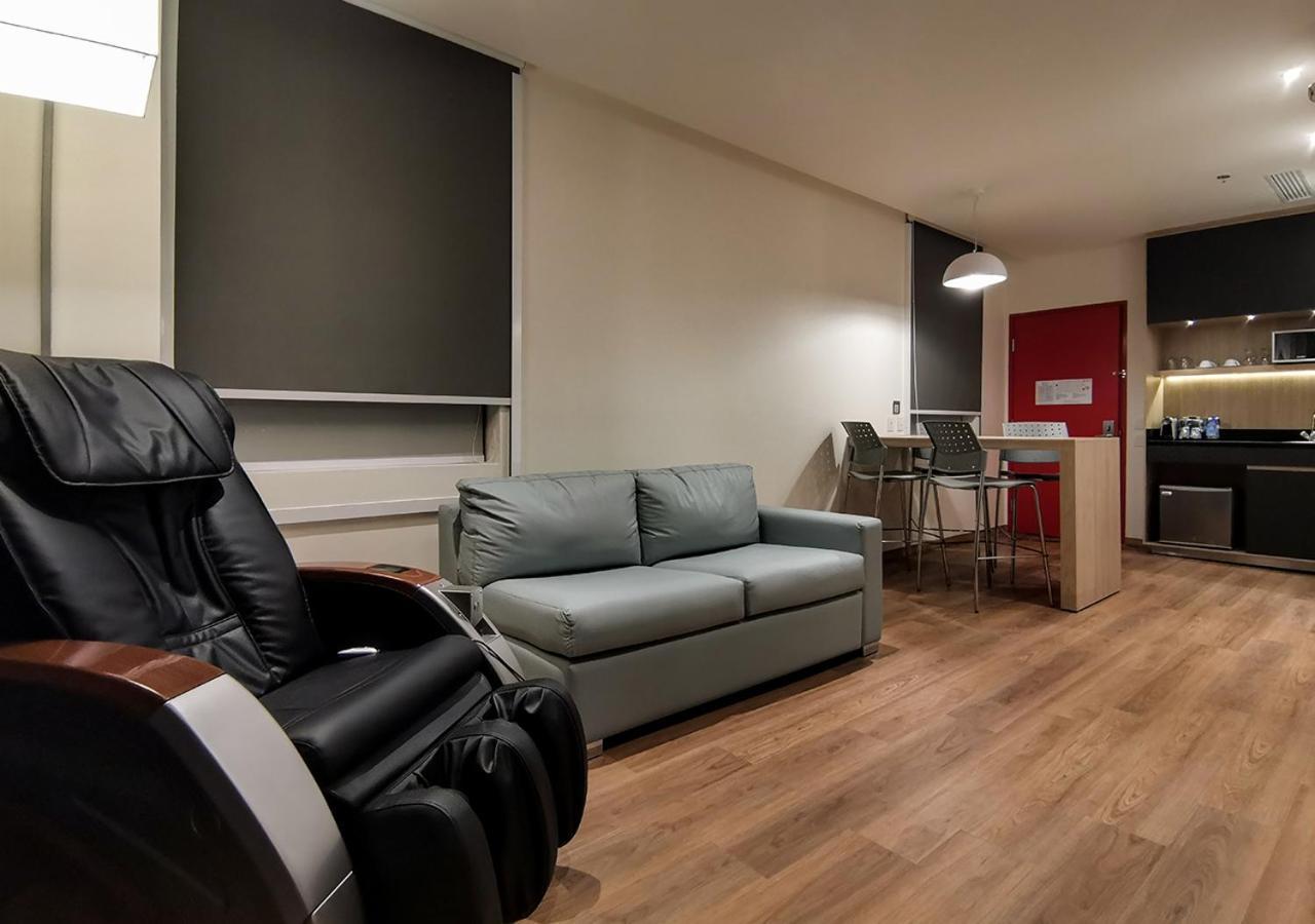 Las Pintas Ramada Encore By Wyndham Guadalajara Aeropuerto מראה חיצוני תמונה