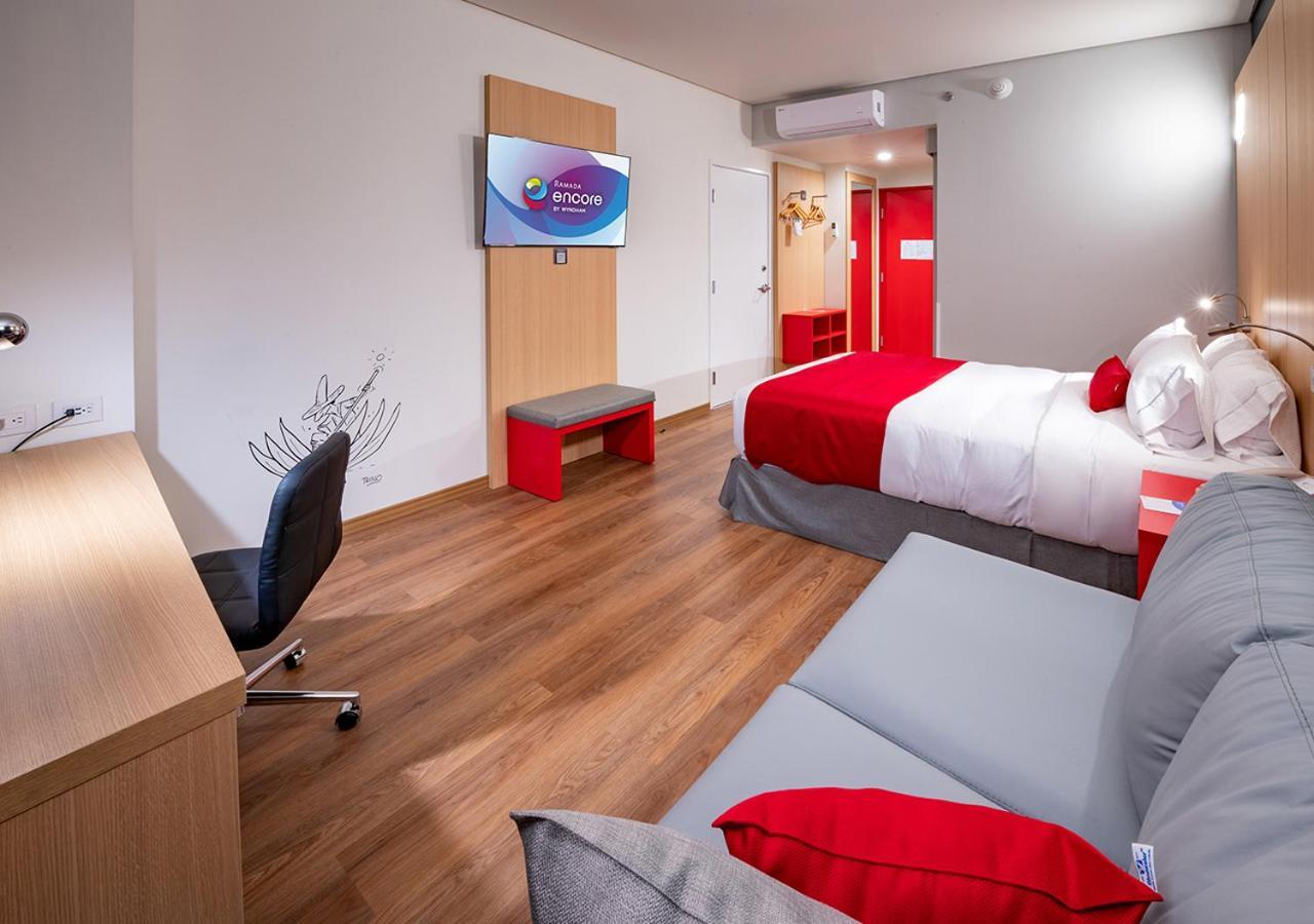 Las Pintas Ramada Encore By Wyndham Guadalajara Aeropuerto מראה חיצוני תמונה