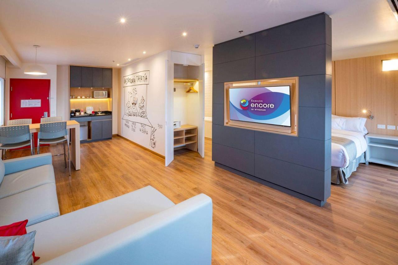 Las Pintas Ramada Encore By Wyndham Guadalajara Aeropuerto מראה חיצוני תמונה