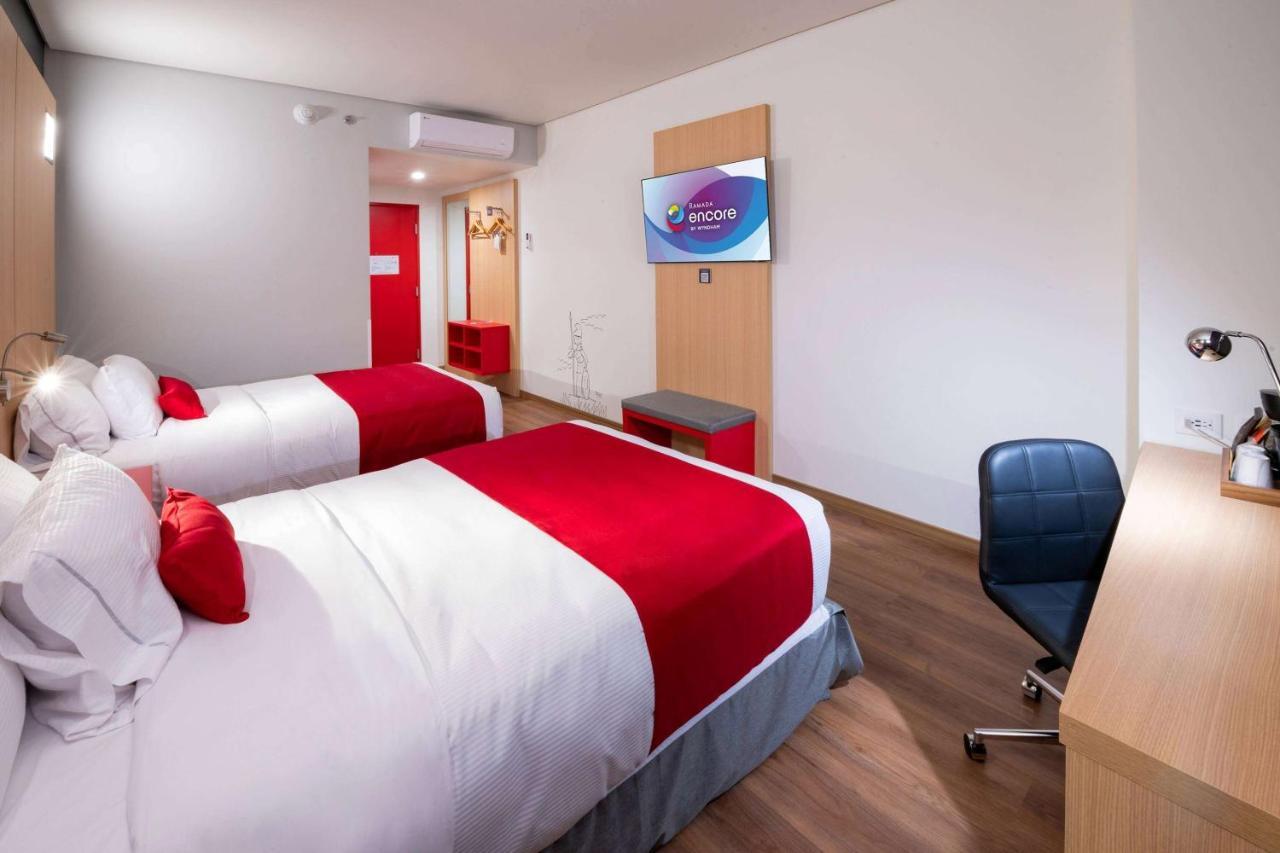 Las Pintas Ramada Encore By Wyndham Guadalajara Aeropuerto מראה חיצוני תמונה