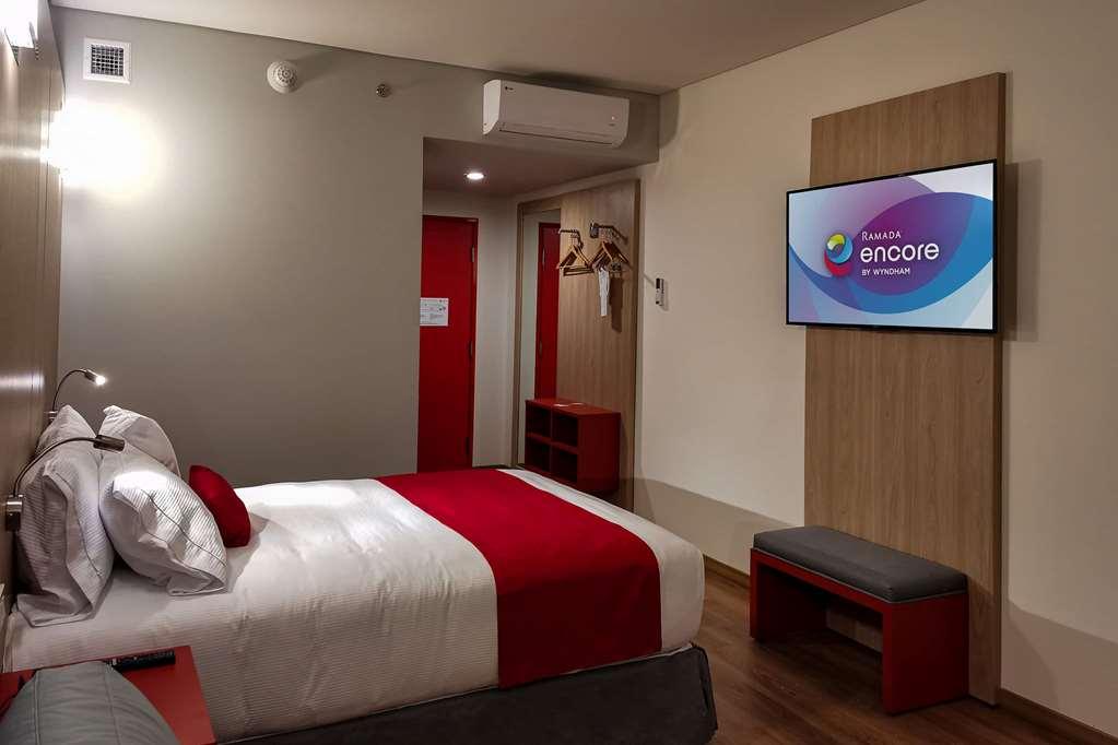 Las Pintas Ramada Encore By Wyndham Guadalajara Aeropuerto חדר תמונה