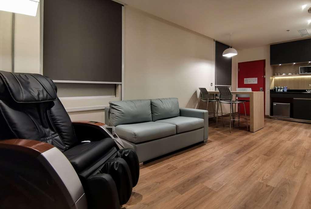Las Pintas Ramada Encore By Wyndham Guadalajara Aeropuerto חדר תמונה