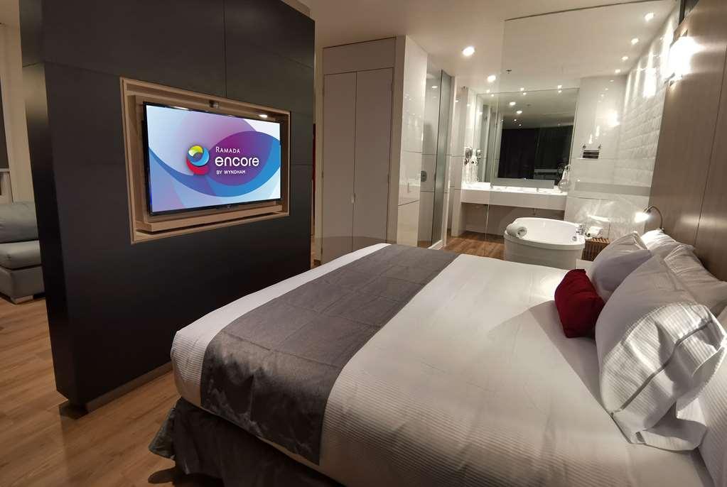 Las Pintas Ramada Encore By Wyndham Guadalajara Aeropuerto חדר תמונה