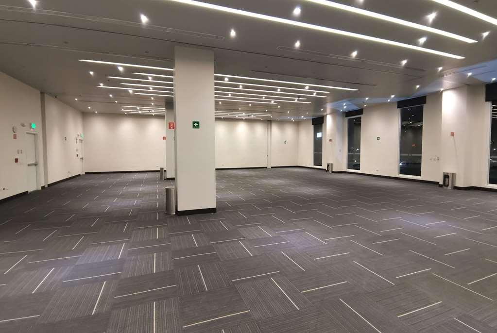 Las Pintas Ramada Encore By Wyndham Guadalajara Aeropuerto מתקנים תמונה
