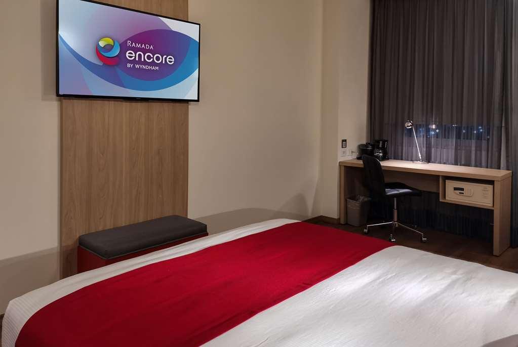 Las Pintas Ramada Encore By Wyndham Guadalajara Aeropuerto חדר תמונה